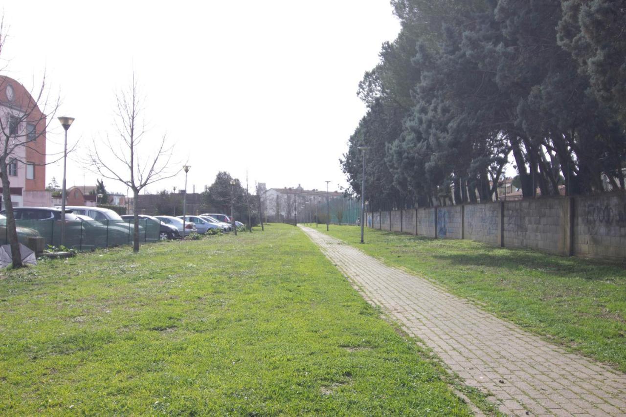 1Km Dalla Torre Appart. Con Balcone E Posto Auto بيزا المظهر الخارجي الصورة