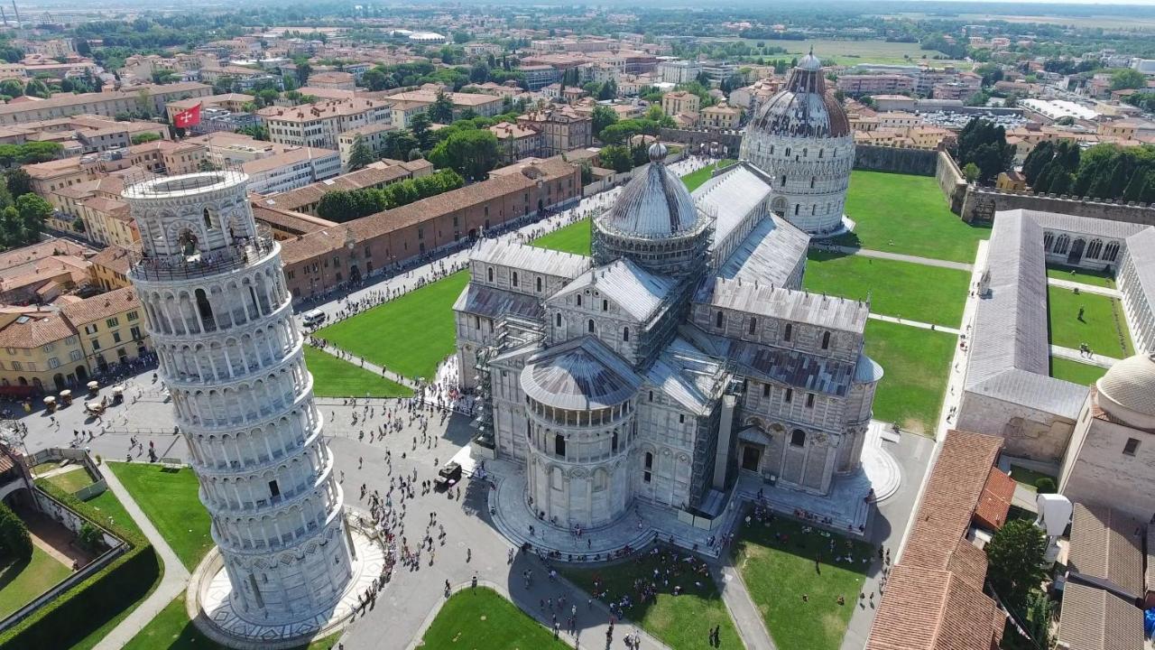 1Km Dalla Torre Appart. Con Balcone E Posto Auto بيزا المظهر الخارجي الصورة